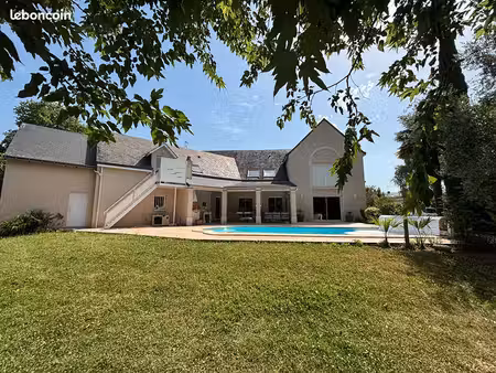 pavillon 13 pièces 280 m²