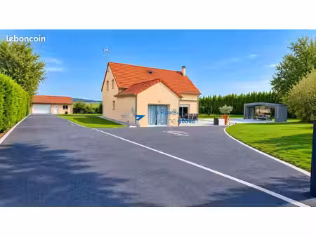 maison 8 pièces 145 m²