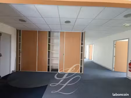 bureaux 929 m² angers