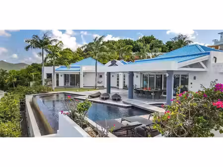 villa avec piscine et jardin juilles (32)