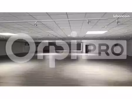 local commercial 950 m²