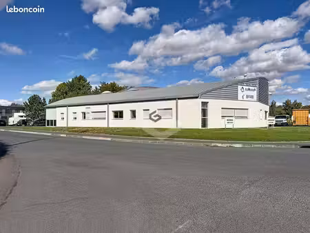 local 1300 m² saint-brice-courcelles