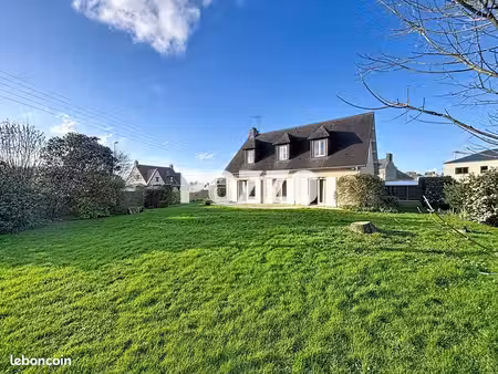 maison 8 pièces 161 m²
