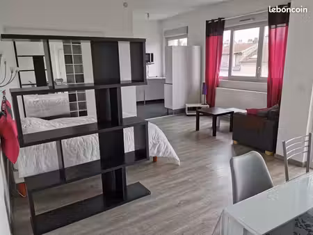 loue appartement t1 bis meublé récent. situé rue de neufchâtel