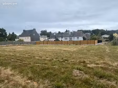 a vendre terrain constructible à meslan