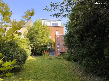 maison 11 pièces 140 m²
