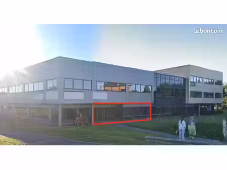 bureaux 156 m²
