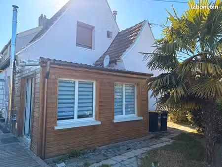 maison 5 pièces avec jardin clos et piscine aux friches