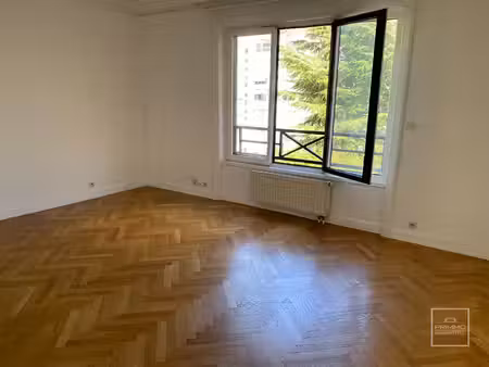 t2 rue de créqui