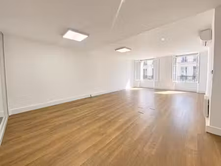 location bureaux paris 75002 102m²