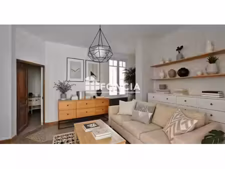 arles – centre historique appartement de type 2