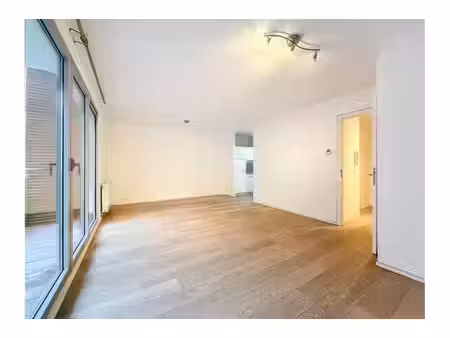 appartement à louer avec garage et terrasse   forest (rbw94194)