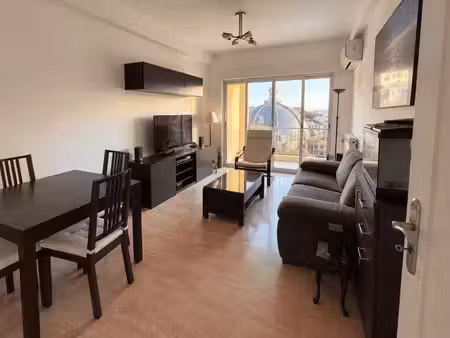 appartement - 6ème étage - 60 m2 - 3 pièces - meublé