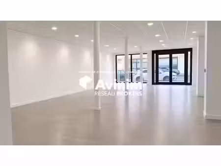 location commerce le havre 76600 194m²