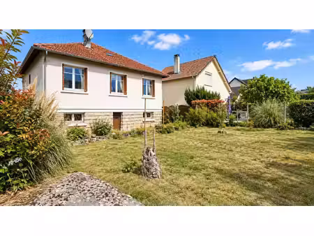 maison édifié sur sous-sol total. 70 m2