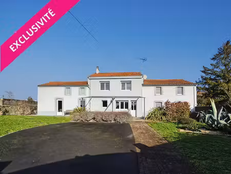 vente maison 7 pièces  156.00m²  la boissière