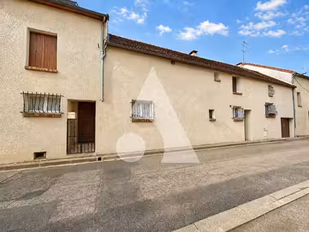 entrepôt de plus de 250 m² + 2 maisons