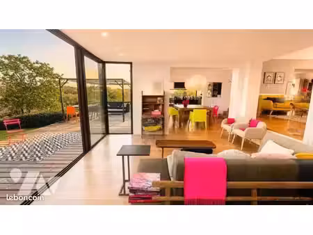 maison 11 pièces 228 m²