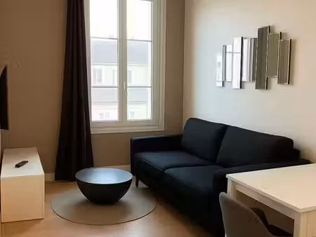 beau f2 de 33m2 au cœur de chantilly avec parking