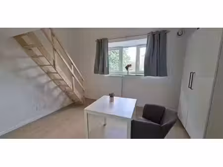 appartement à louer à namur pour € 495 avec 4 chambres à coucher