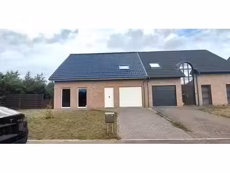 maison à louer à zolder pour € 1.200 avec 4 chambres à coucher
