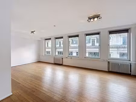 immeuble à fort potentiel de ± 1 300 m² - bruxelles centre -