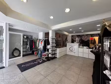 rdc commercial en plein centre !