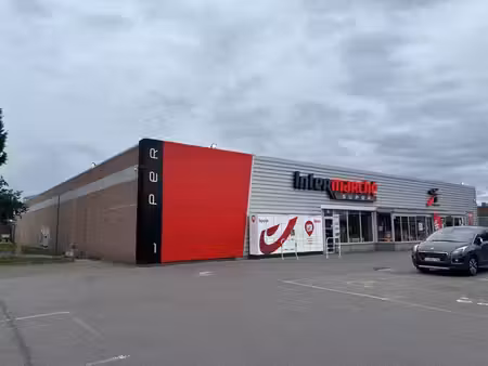 à vendre - surface commerciale et station service