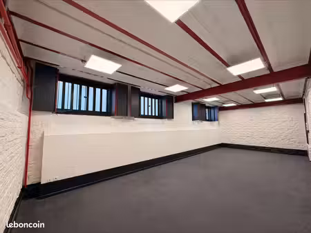 bureau de 42m2 en entresol - lille