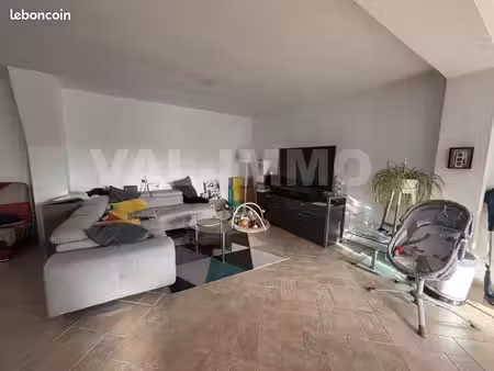 duplex 4 pièces 104 m²