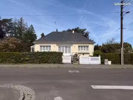 maison centre ville avec terrain clos et arboré