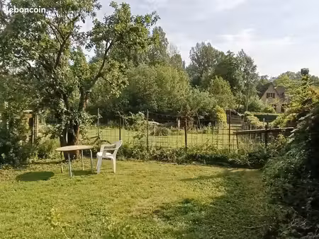 joli terrain constructible avec mobil-home
