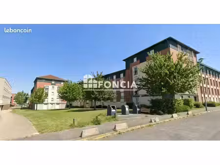 t2 avec parking en residence recente securisee avec gardien