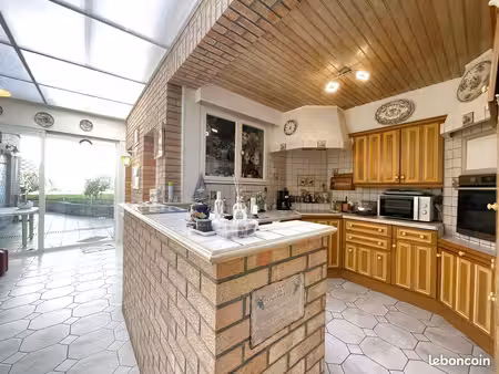maison de ville 8 pièces 147 m²