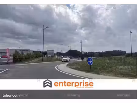 local commercial 260 m²