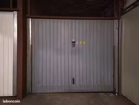garage / box fermé 13 65m² – la perralière – villeurbanne