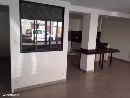 79m2 rez de chaussée terrasse 2 chambres