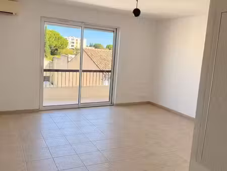 appartement t2 à louer – lunel