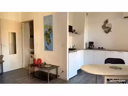 studio meublé pour une personne ou un couple sans enfant (idéal pour 1 étudiant)