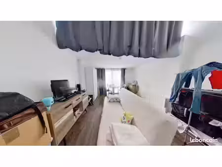 studio 1 pièce 22 m²