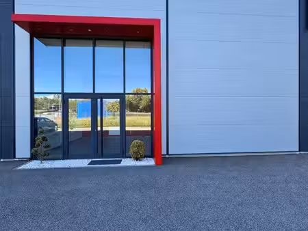 local professionnel 140 m2
