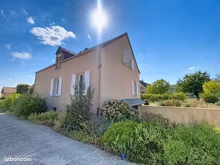 pavillon 7 pièces 140 m²