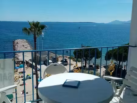 juan les pins appartement face à la plage