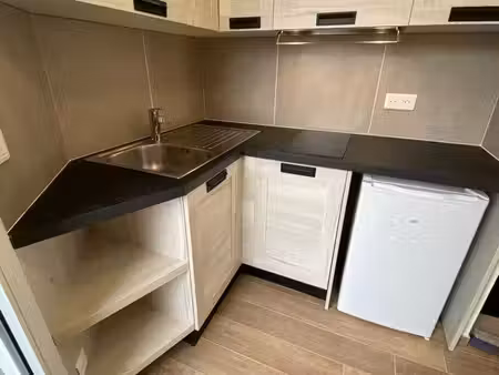 studio f1 meublé rénové (box/cave inclus) – cap-d’ail / monaco