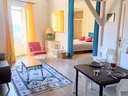 bel appartement en ville quartier paisible garage