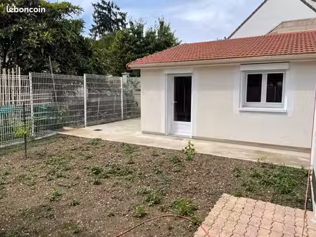 2 pièces à louer avec garage