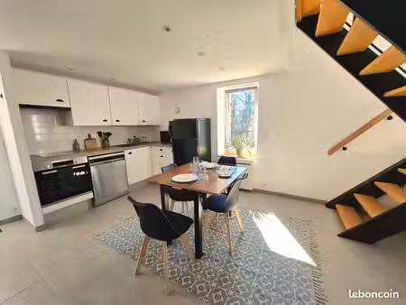 maison t3 meublée rénovée – 60 m² – jardin & 2 stationnements
