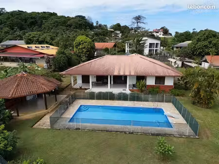 maison 6 pièces 186 m²