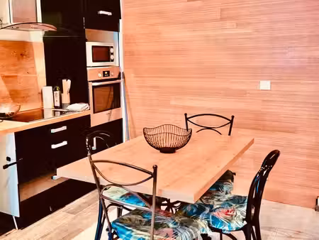 f4 maison de village- 980 cc