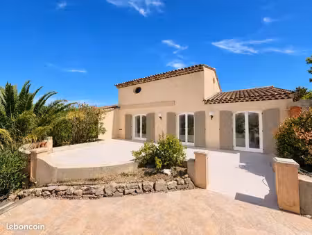 villa 4 pièces 110m²